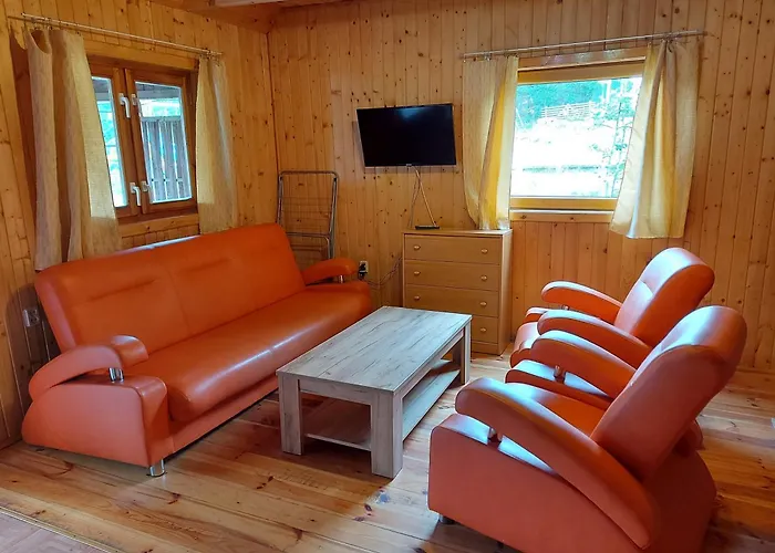 Urokliwy Nad Jeziorem Tuchomskim * Warzenko